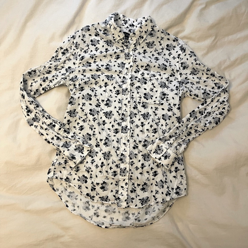 ✨SOLD✨Club Monaco Men’s Medium Slim Fit Floral Button Up